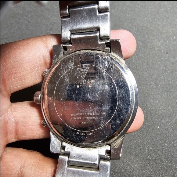 Guess Steel Mens Quartz Watch Silver Tone Working U0075G3 Cracked Crystal - Picture 12 of 13